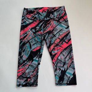 Mid rise Capri workout Leggings